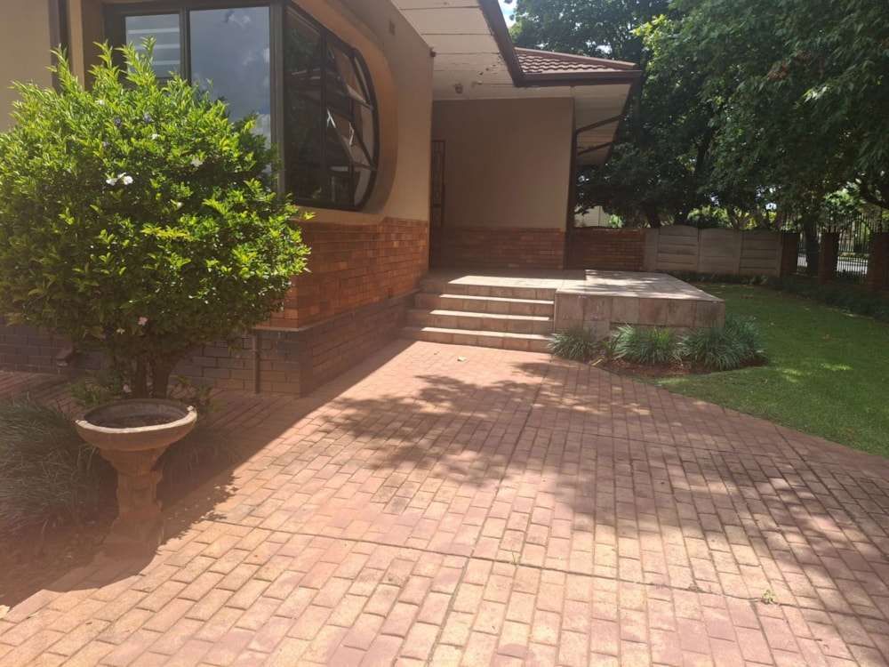 House for sale in Western Extension - EN1726226