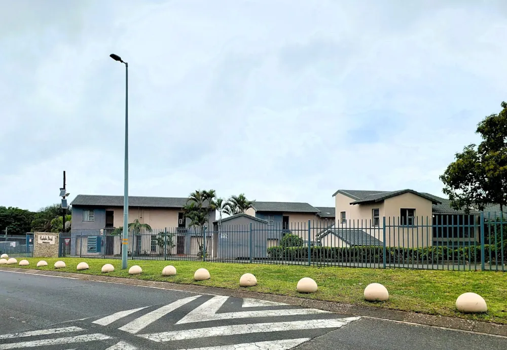 Double-storey apartment for sale in Arboretum, Richards Bay - 1RY1721067 Double-storey apartment for sale in Arboretum, Richards Bay - 1RY1721067