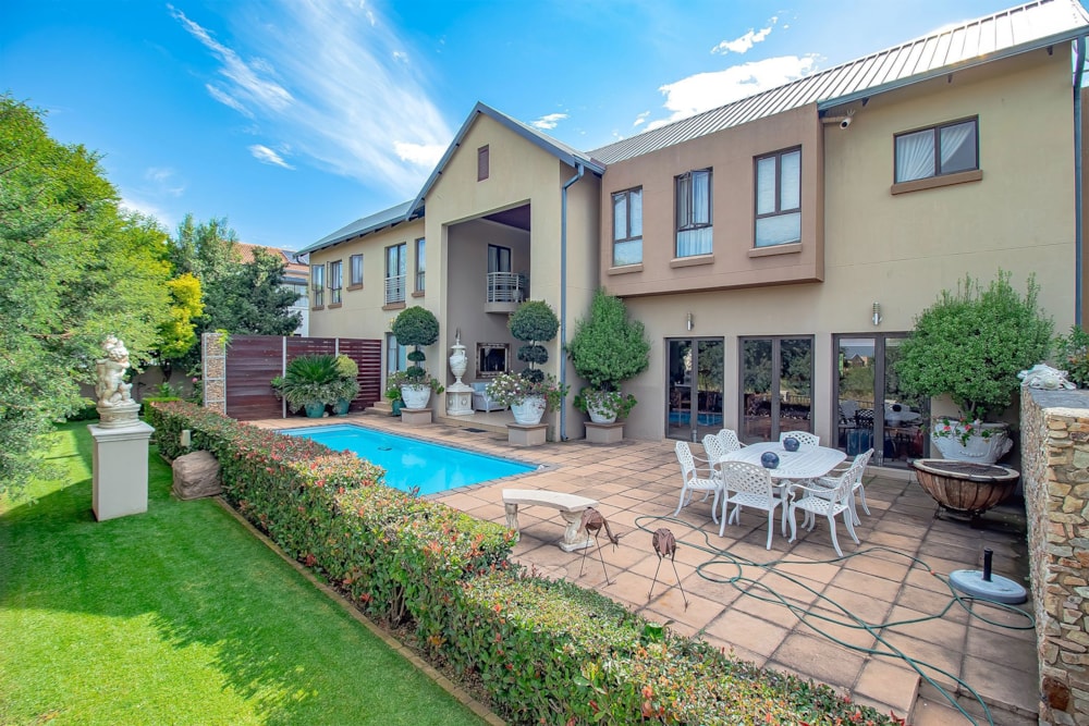 Double-storey house for sale in Midstream Estate - CN1728425