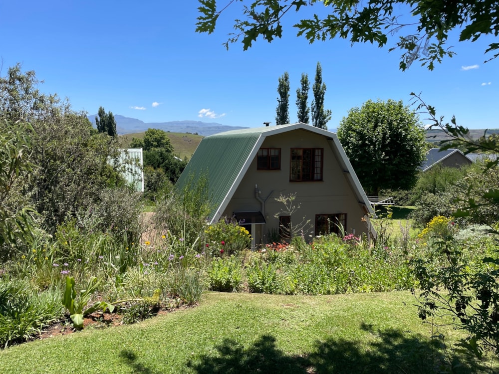 Double-storey house for sale in Underberg - 1UB1727876 Double-storey house for sale in Underberg - 1UB1727876