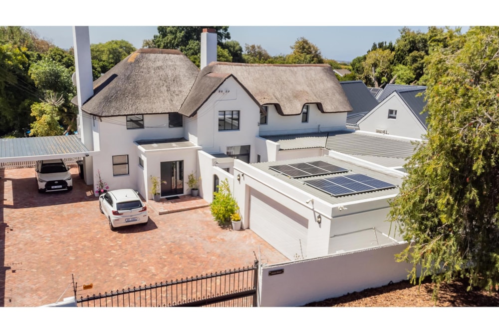 House for sale in Constantia, Cape Town - KW1721365