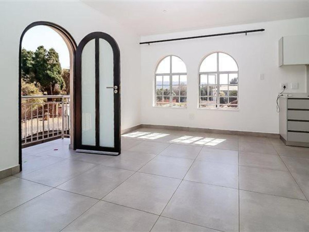 Bachelor apartment to rent in Bedfordview - BWL1726061