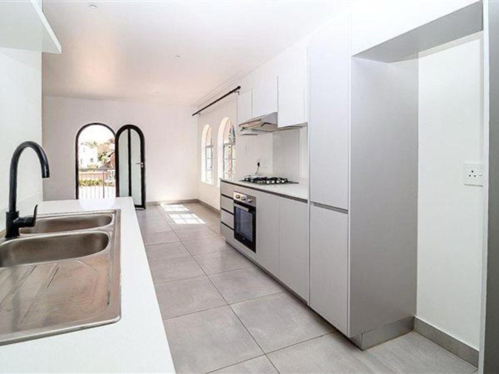 Bachelor apartment to rent in Bedfordview - BWL1726061