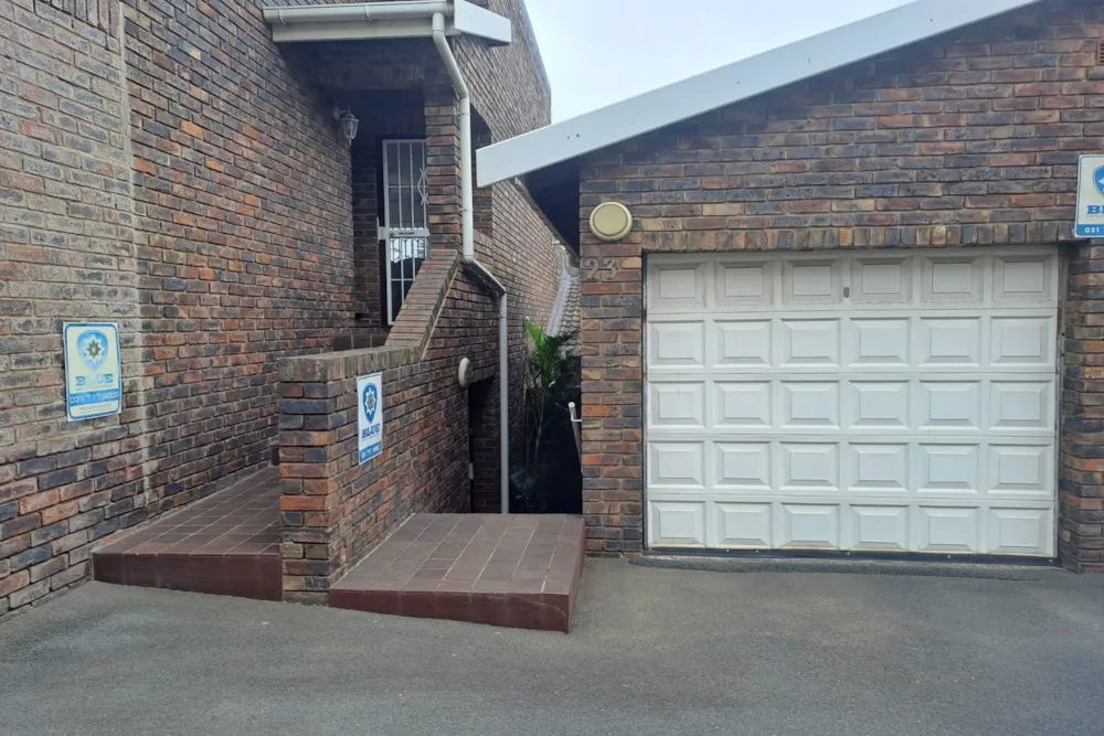 Townhouse let in Athlone Park - 1WB1726145 Townhouse let in Athlone Park - 1WB1726145