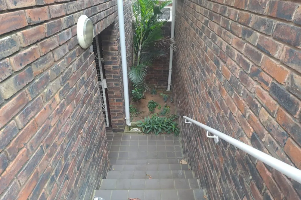 Townhouse let in Athlone Park - 1WB1726145 Townhouse let in Athlone Park - 1WB1726145