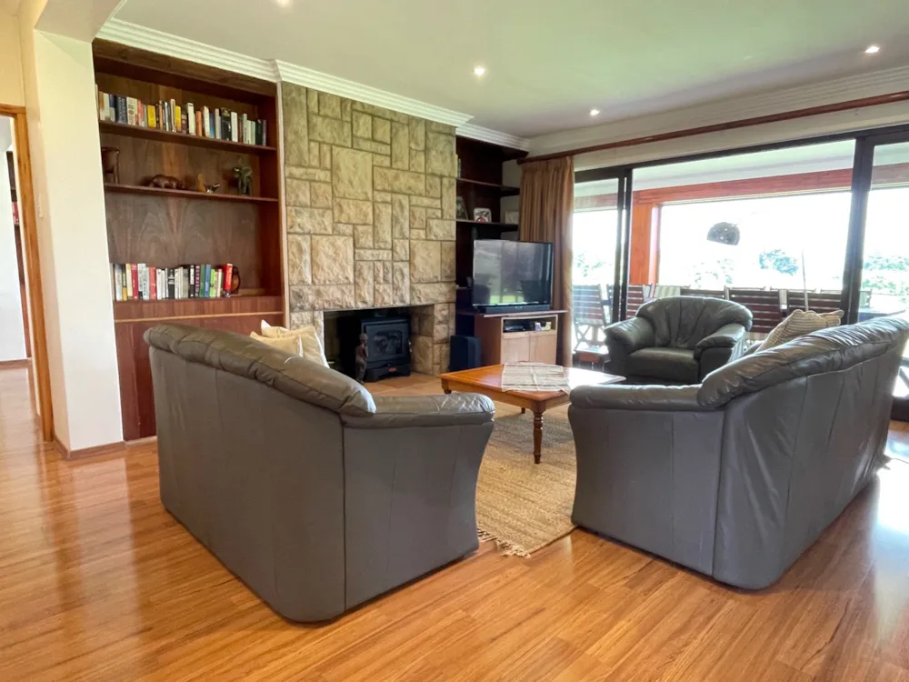 Security complex home sold in Underberg - 1UB1726136 Security complex home sold in Underberg - 1UB1726136