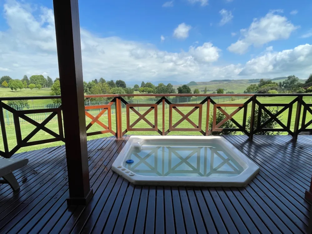 Security complex home sold in Underberg - 1UB1726136 Security complex home sold in Underberg - 1UB1726136