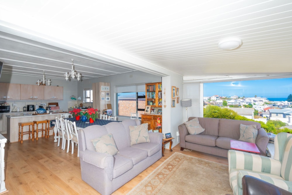 Double-storey house for sale in Yzerfontein - LA1726797