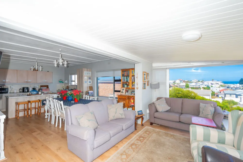 Double-storey house sold in Yzerfontein - LA1726797 Double-storey house sold in Yzerfontein - LA1726797