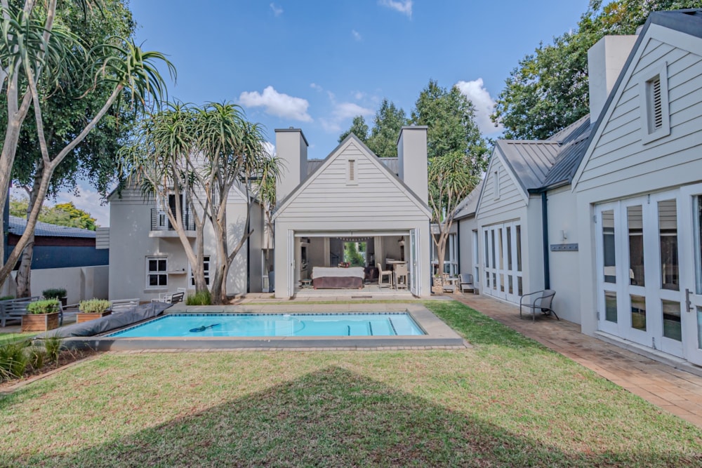 Double-storey house for sale in Midstream Estate - CN1726347