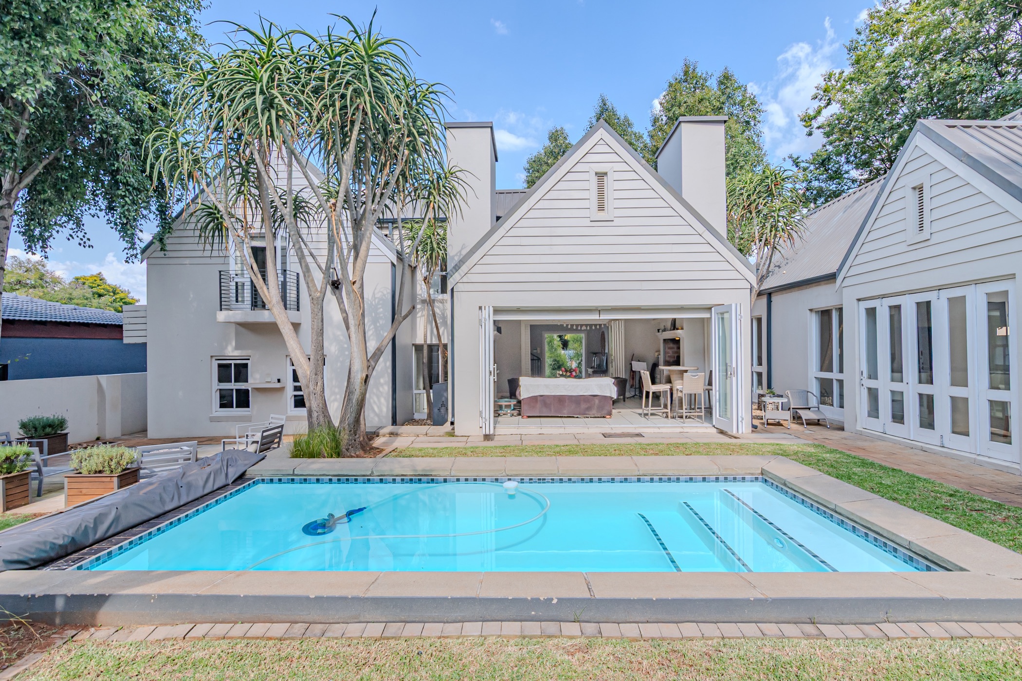 Double-storey house for sale in Midstream Estate - CN1726347