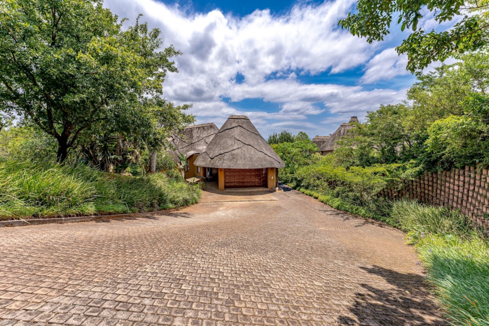 Townhouse for sale in Phezulu Estate - 1KF1728390