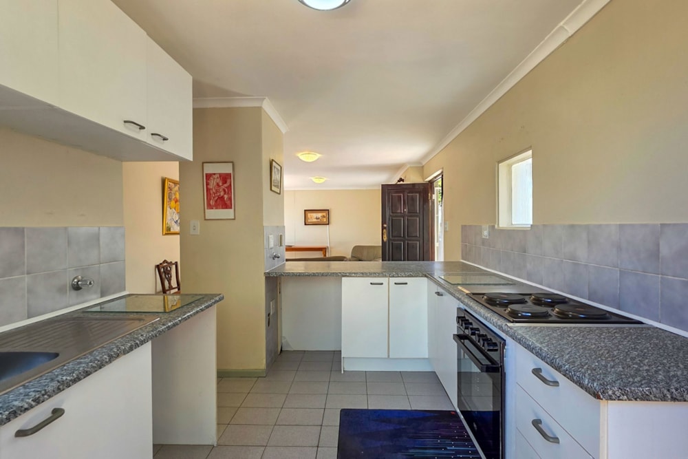 Single-storey house sold in West Beach, Blouberg - 1TV1727447