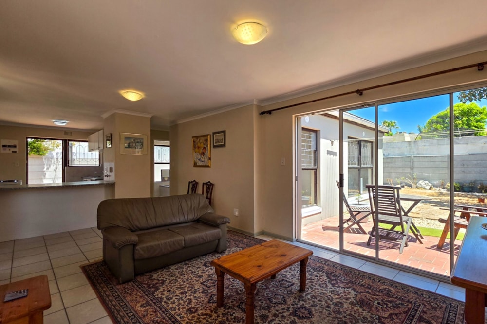 Single-storey house sold in West Beach, Blouberg - 1TV1727447