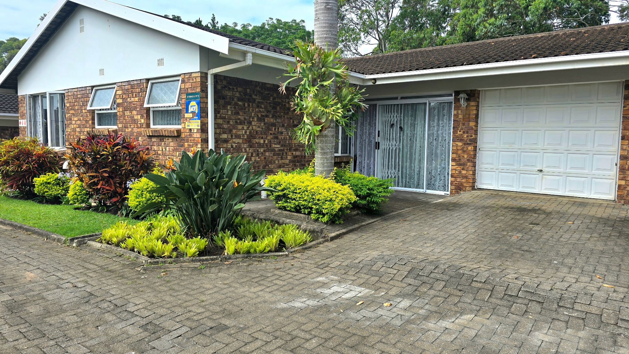 Townhouse for sale in Uvongo - 1PSH1726523