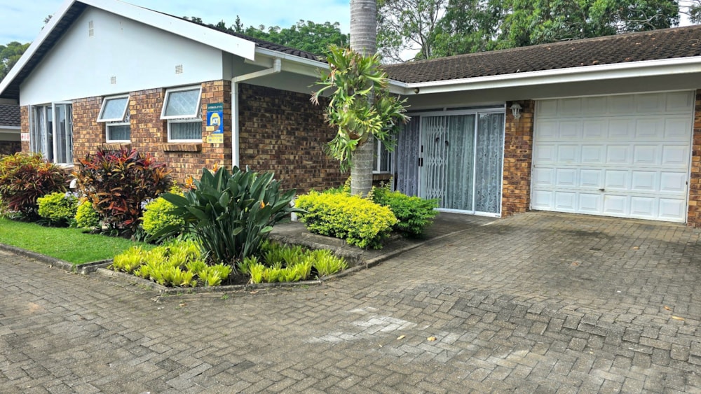 Townhouse for sale in Uvongo - 1PSH1726523