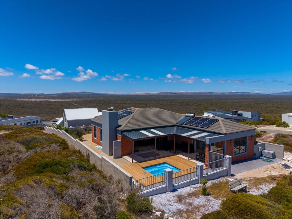 House for sale in Yzerfontein - LA1727569 House for sale in Yzerfontein - LA1727569