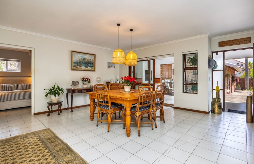 House for sale in Plettenberg Bay - 1KG1728272