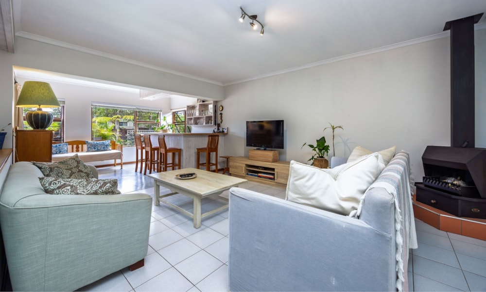 House for sale in Plettenberg Bay - 1KG1728272