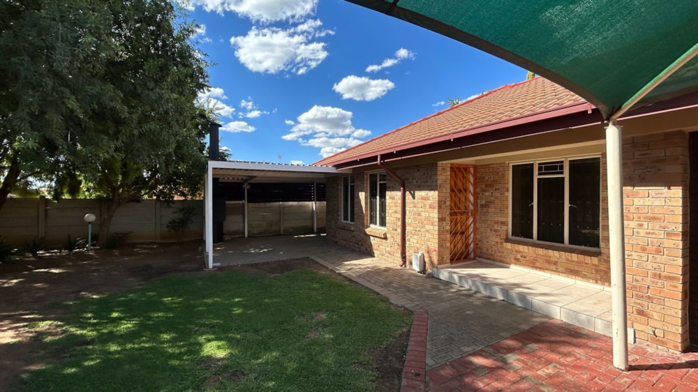 Semi-detached house for sale in Pellissier - 1BX1716874