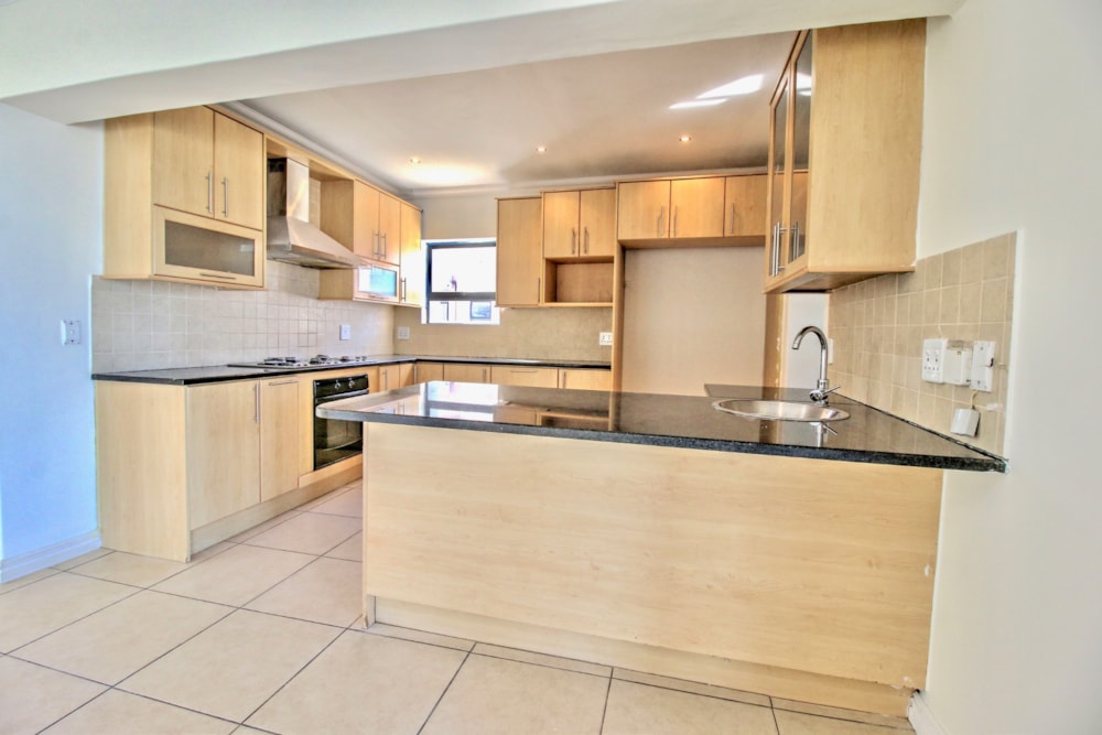 Security complex home to rent in Plattekloof - 1PLA1714399