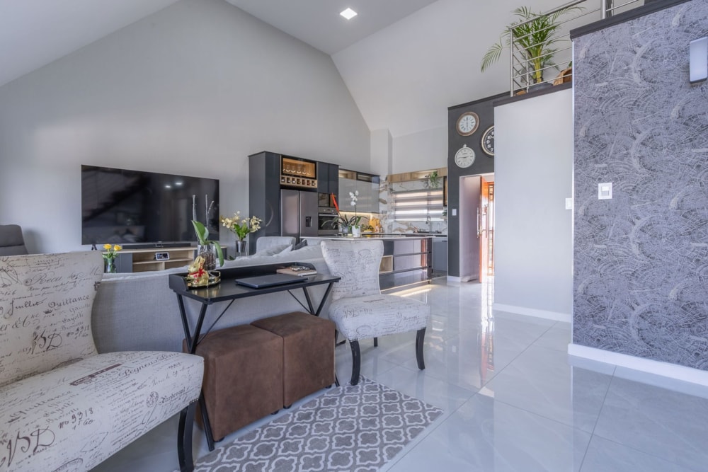 Apartment for sale in Northcliff, Johannesburg - RAN1727787