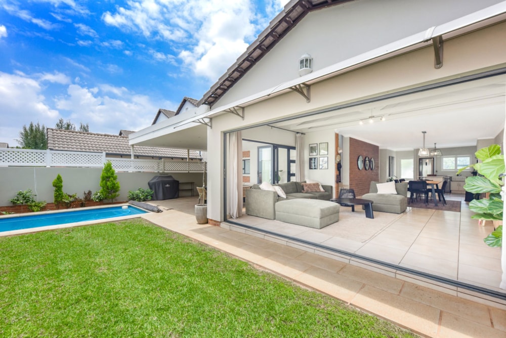 Double-storey cluster for sale in Broadacres - FW1727336