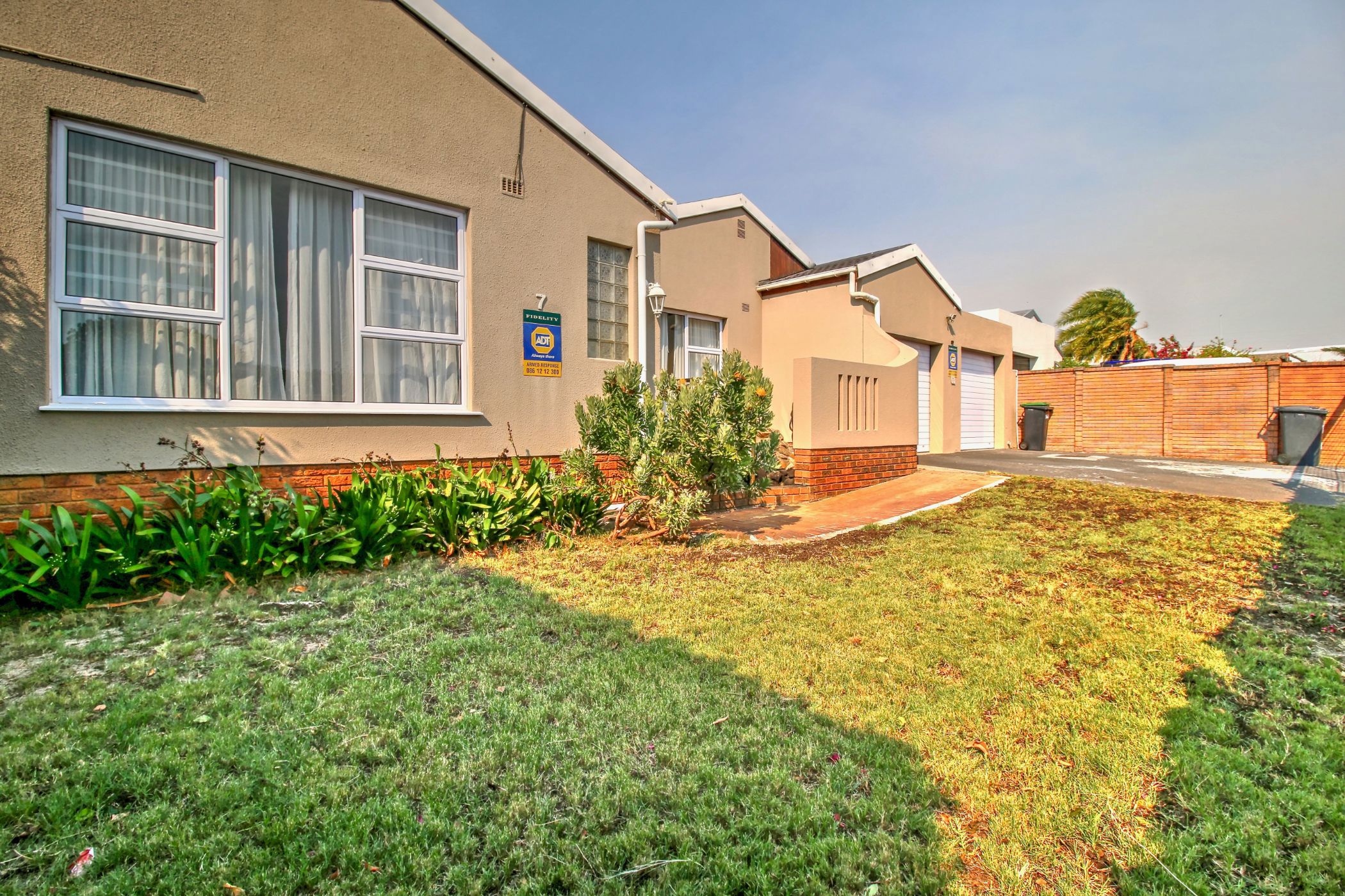 House for sale in Bothasig - 1PLA1727442