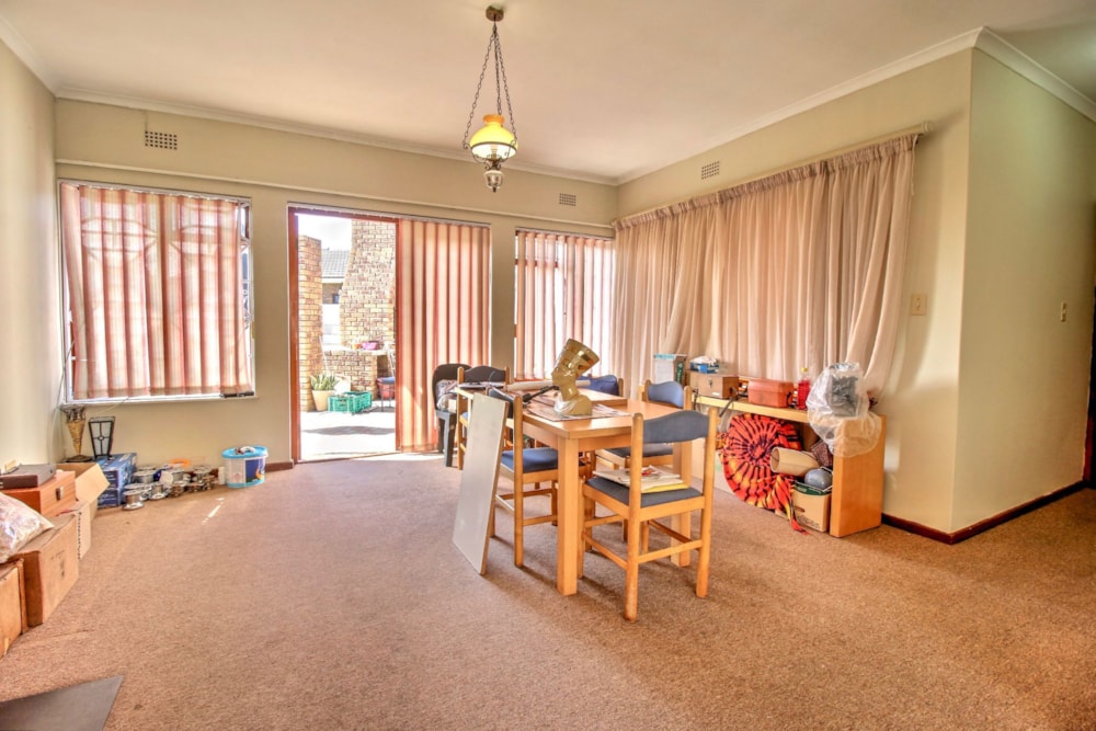 House for sale in Bothasig - 1PLA1726813