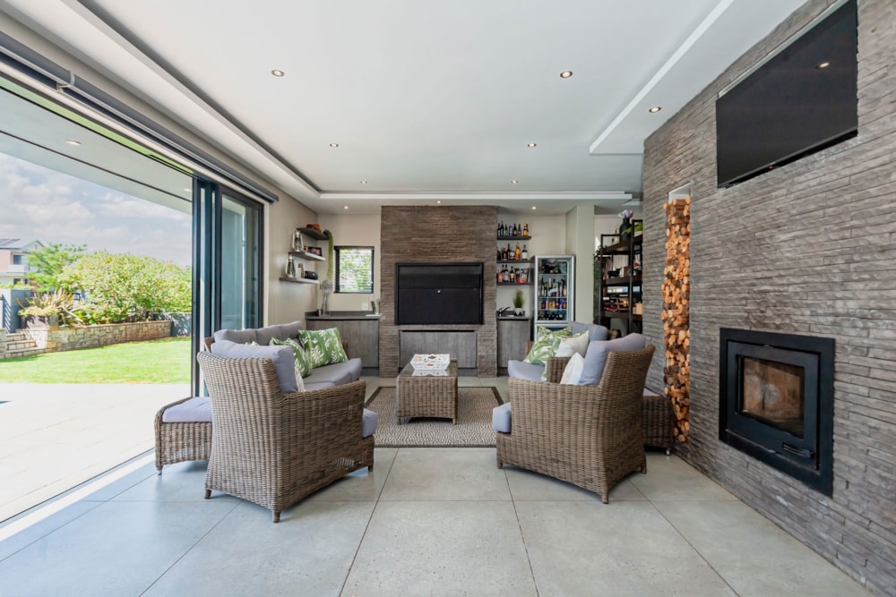 Double-storey house for sale in Copperleaf - 1CU1728095