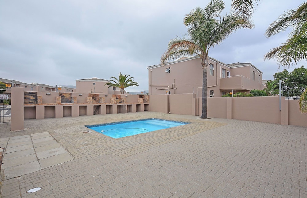 Apartment for sale in Bothasig - 1PLA1728143