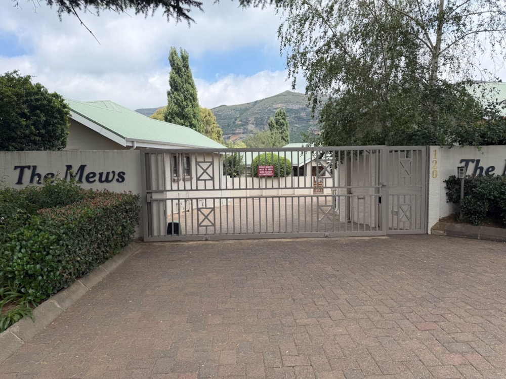 Townhouse for sale in Clarens - 1CS1726021