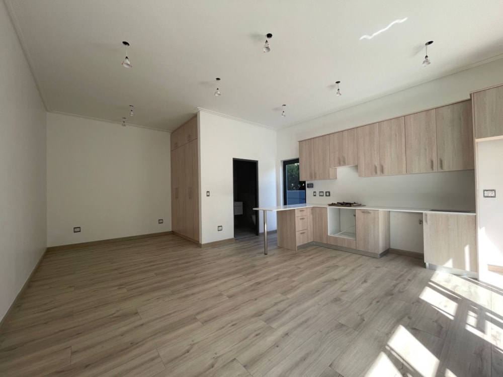 Bachelor apartment to rent in Welgelegen, Parow - 1PLA1728230