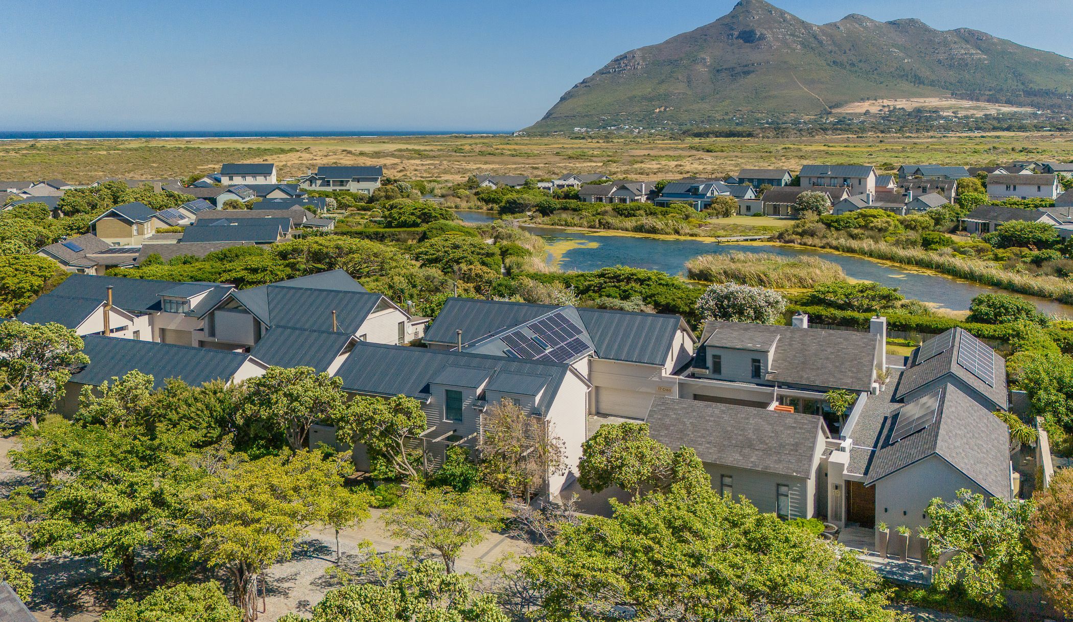 House for sale in Lake Michelle - FH1725636