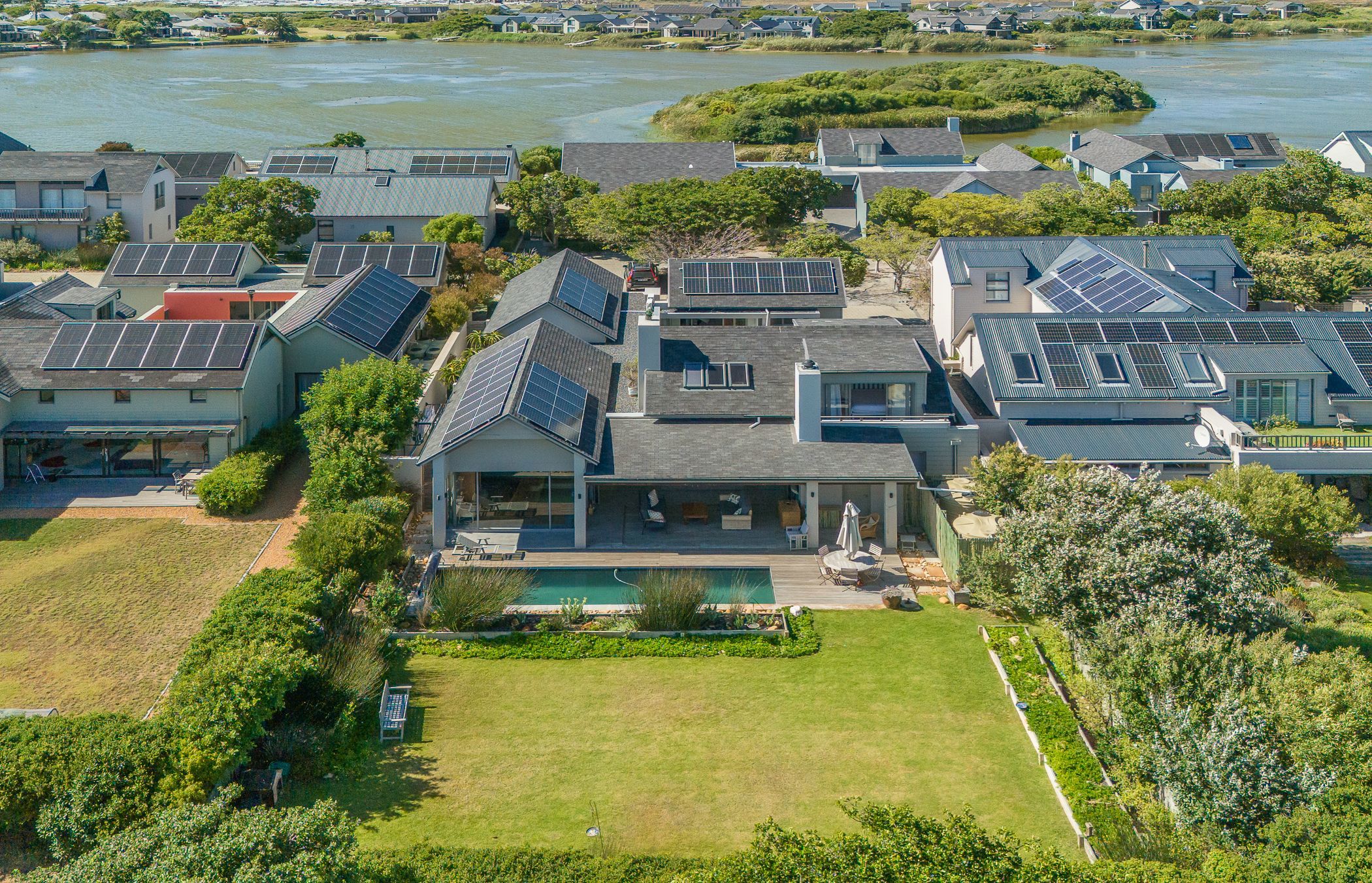 House for sale in Lake Michelle - FH1725636