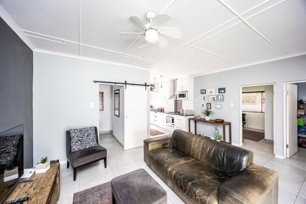 Townhouse for sale in Beacon Bay - 1EZ1726476