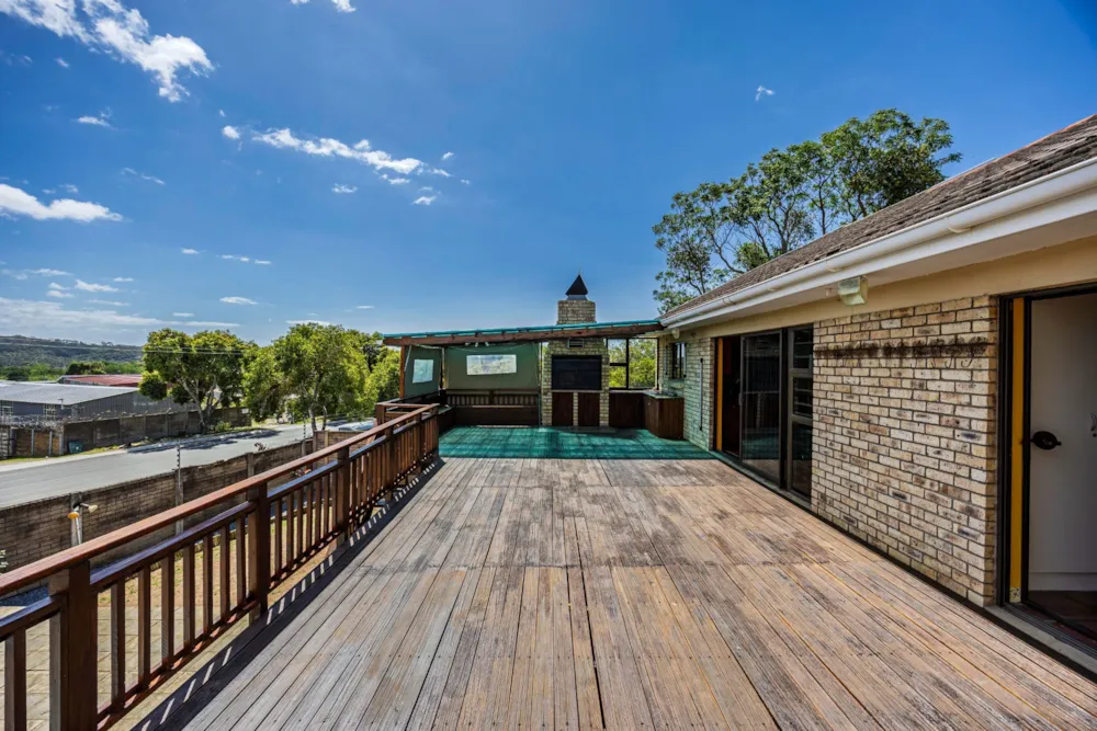 Townhouse for sale in Beacon Bay - 1EZ1727626