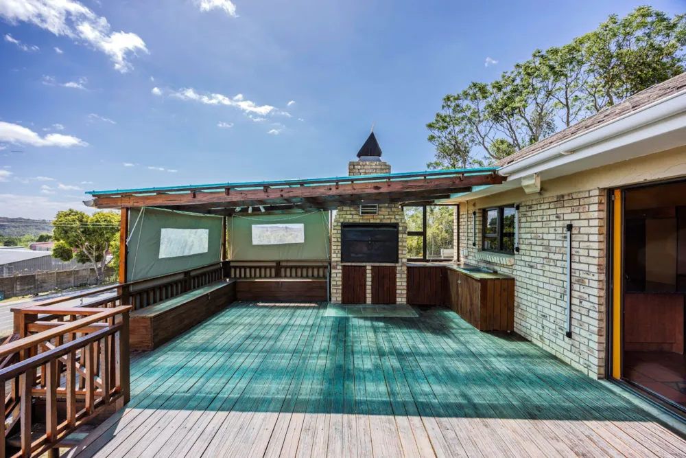 Townhouse for sale in Beacon Bay - 1EZ1727626