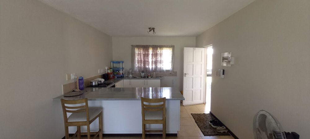 Apartment to rent in Beacon Bay - 1EZ1726003