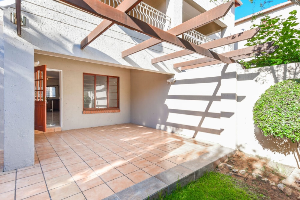 Apartment for sale in Sunninghill - FW1726212