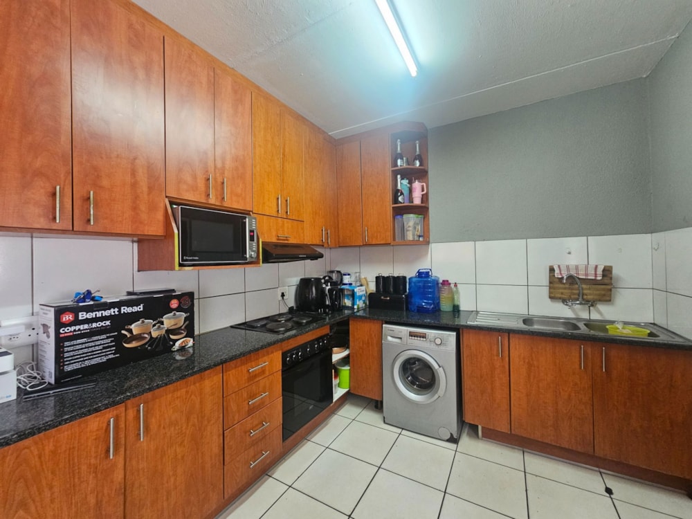 Townhouse to rent in Moregloed, Polokwane - 1PS1726833