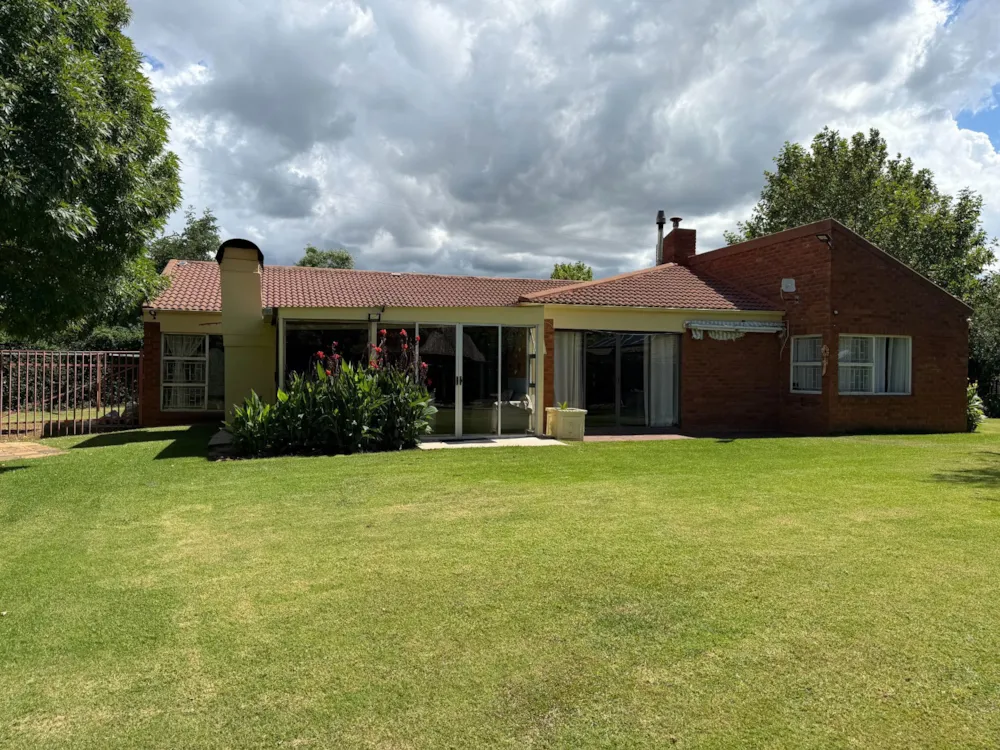 Single-storey house for sale in Clarens - 1CS1727218 Single-storey house for sale in Clarens - 1CS1727218