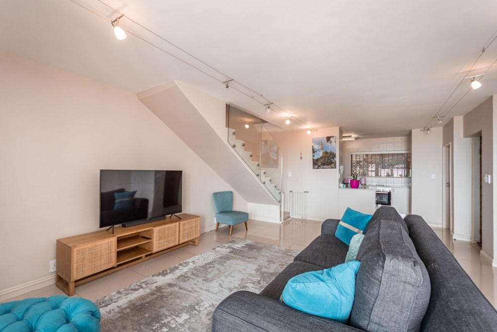 Townhouse for sale in Northcliff, Johannesburg - RAN1727382