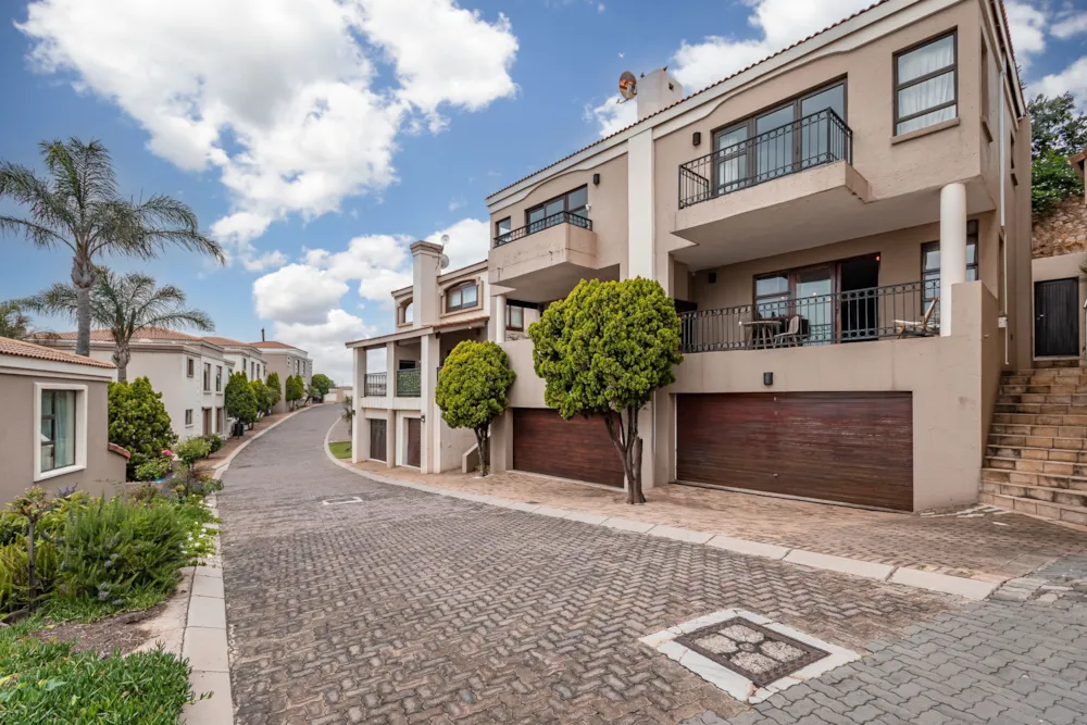 Townhouse sold in Northcliff, Johannesburg - RAN1727382 Townhouse sold in Northcliff, Johannesburg - RAN1727382