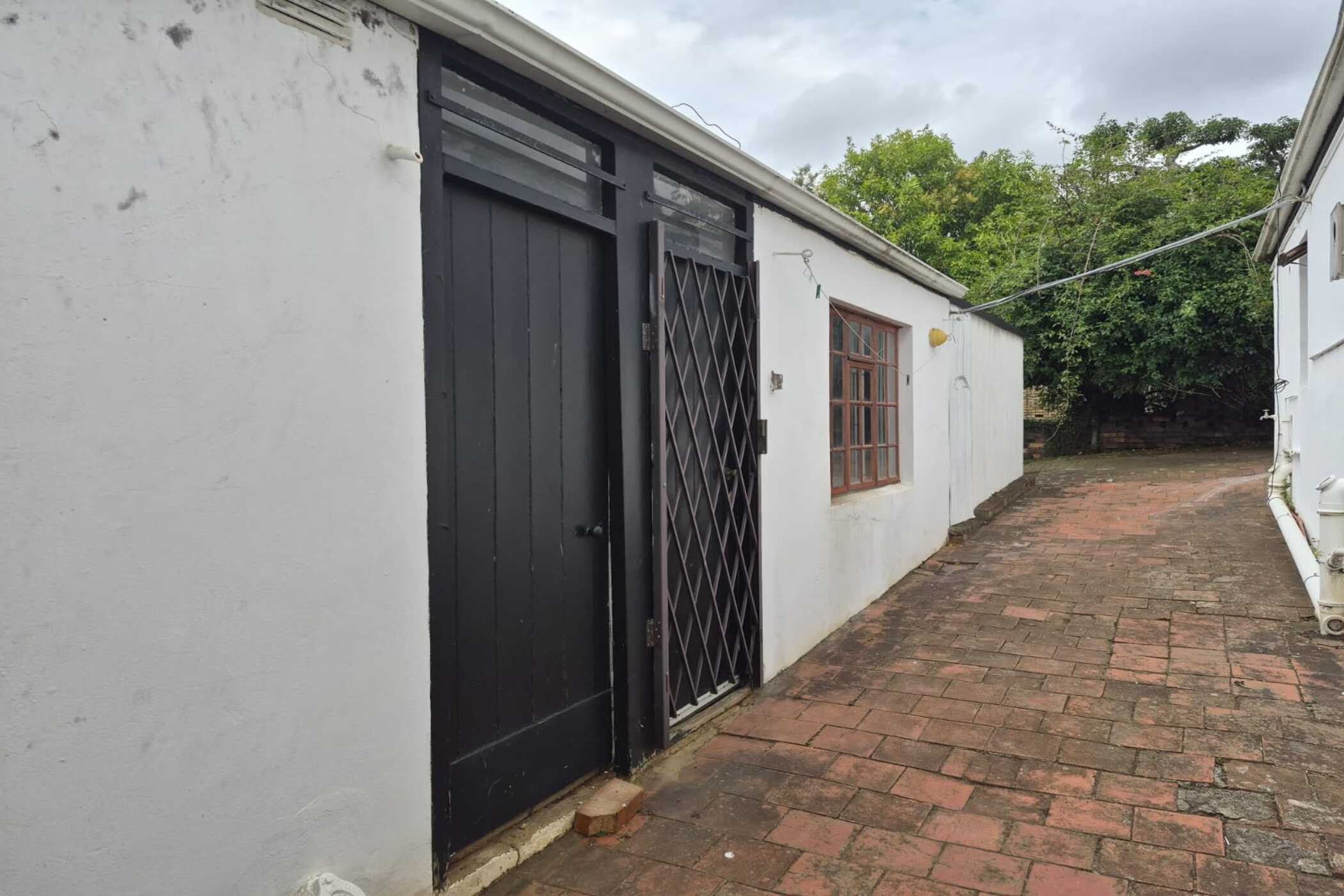 Apartment let in West Hill, Grahamstown, Makhanda - 1GC1727028
