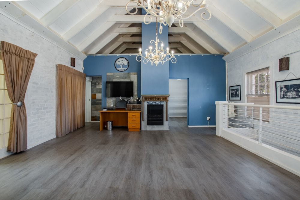 House for sale in Franschhoek - FWI1726172 House for sale in Franschhoek - FWI1726172