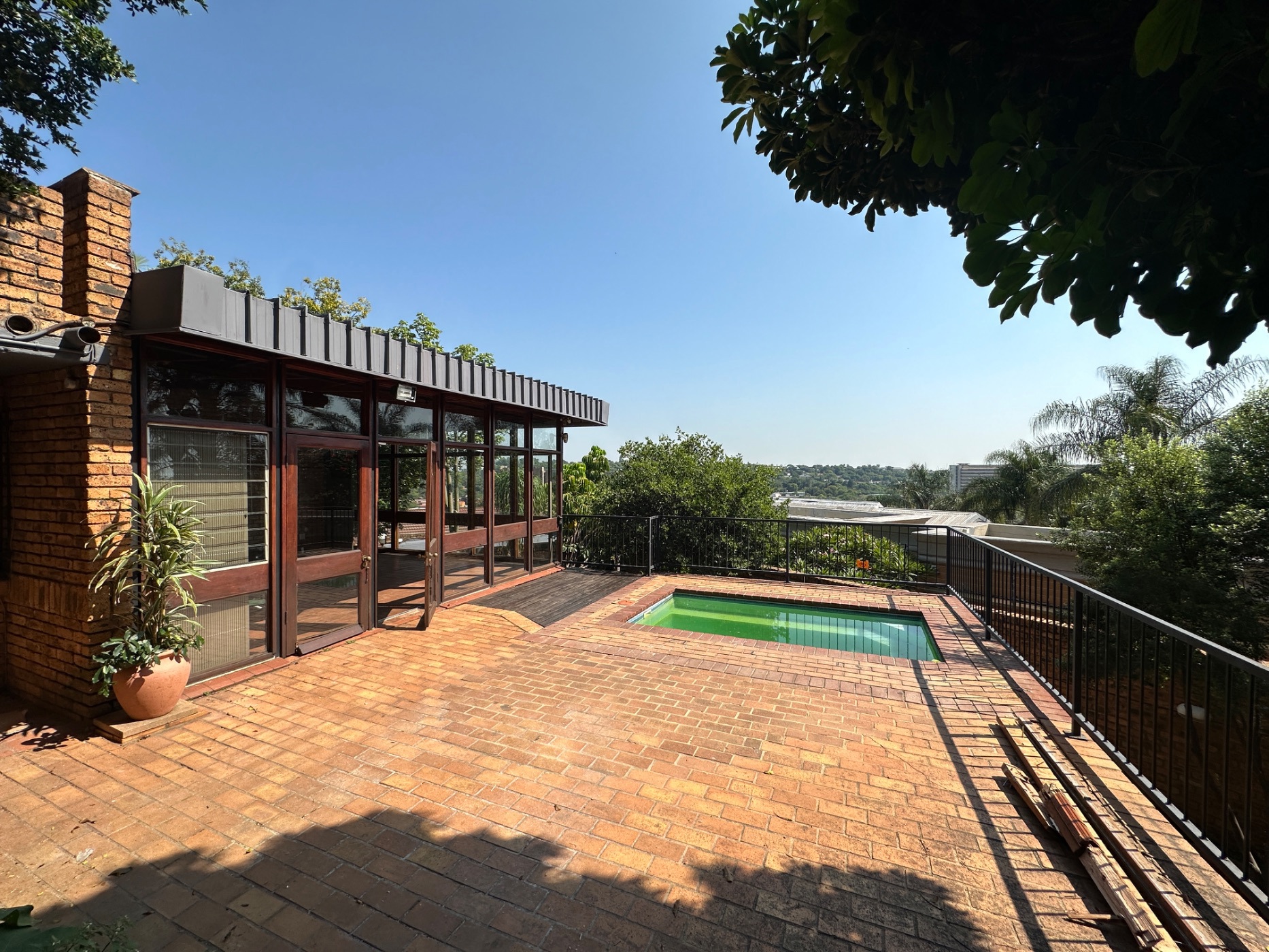 Apartment to rent in Groenkloof - PTL1728060