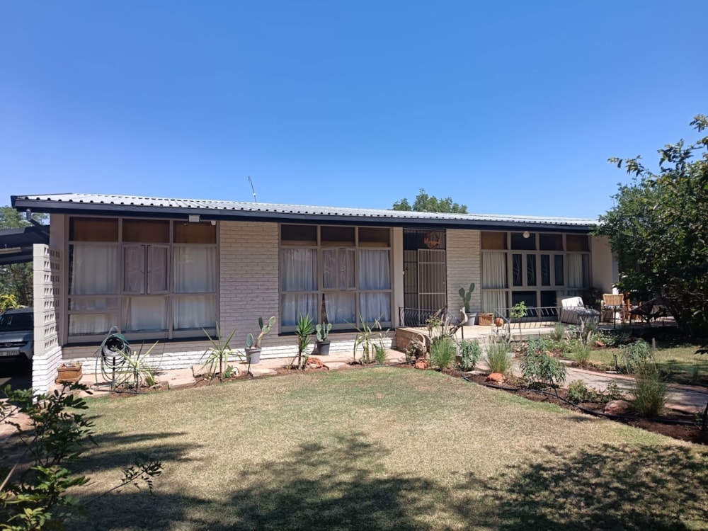 House for sale in Oudtshoorn - 1OU1726513