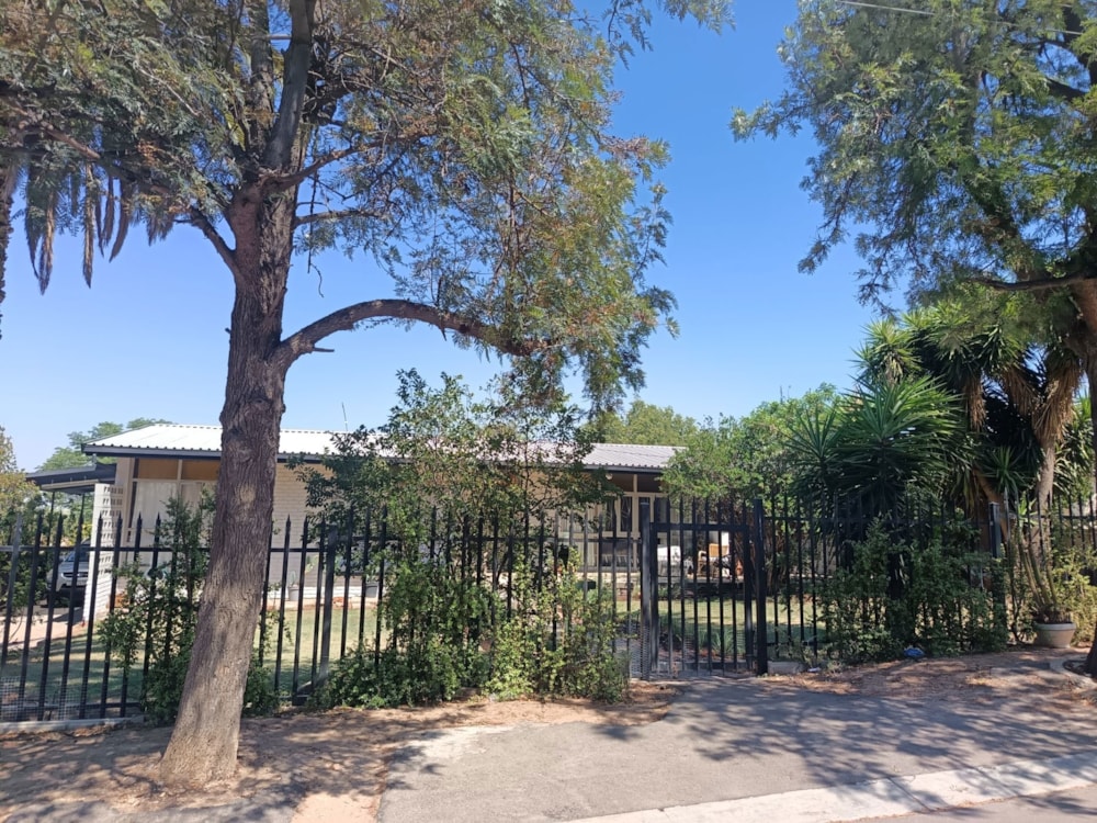 House for sale in Oudtshoorn - 1OU1726513