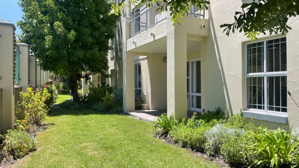 Apartment to rent in Onder Papegaaiberg - STL1727862